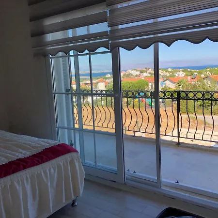 Alacati Yalida Oezel Havuzlu Villa Villa *