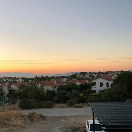 Alacati Yalida Oezel Havuzlu Villa Villa